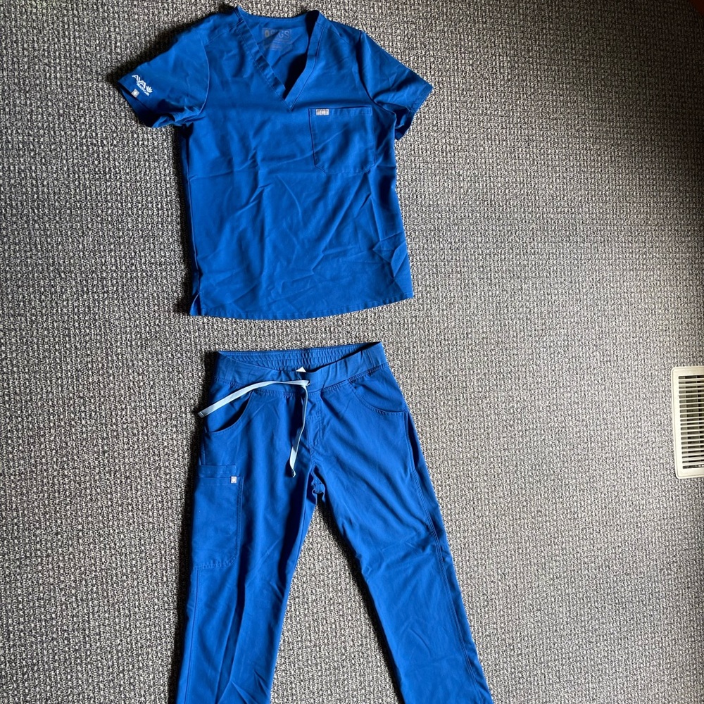 Royal blue Figs scrub set